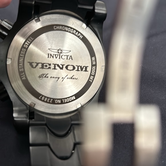 BEAUTIFUL BLACK VENOM - Picture 4 of 4